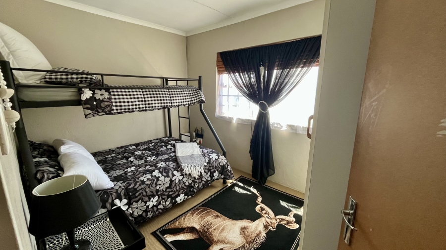 3 Bedroom Property for Sale in Country Club Western Cape
